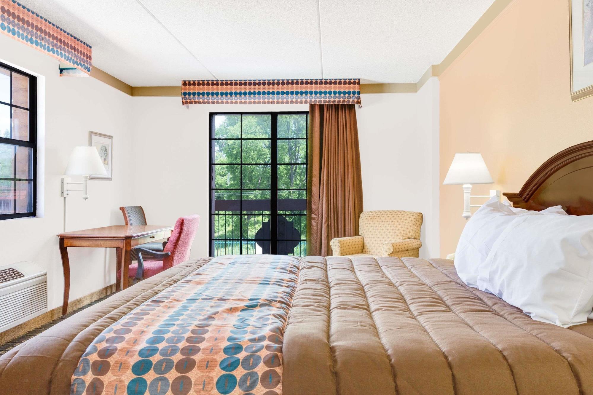 Days Inn By Wyndham Birmingham/West מראה חיצוני תמונה
