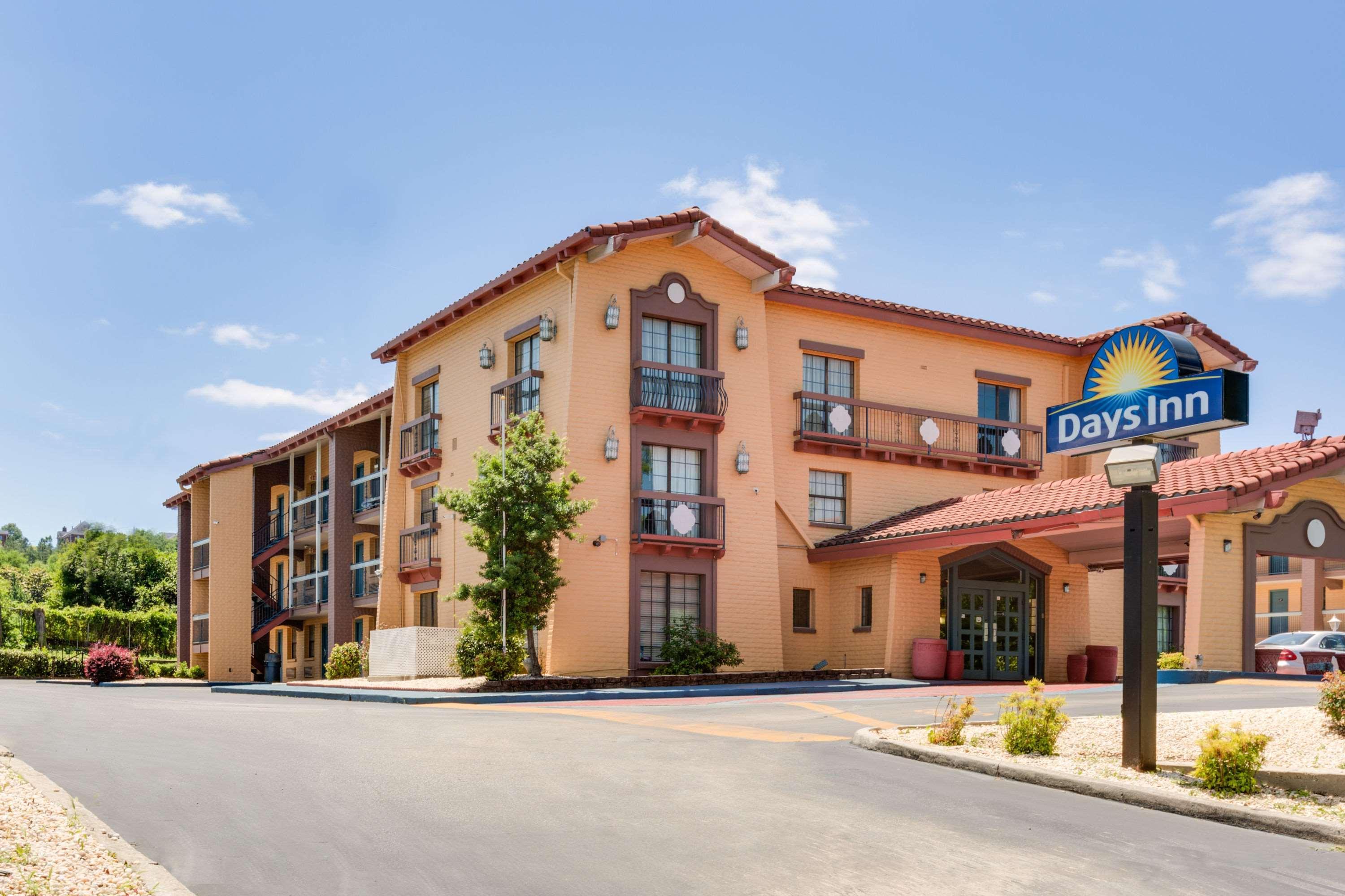 Days Inn By Wyndham Birmingham/West מראה חיצוני תמונה