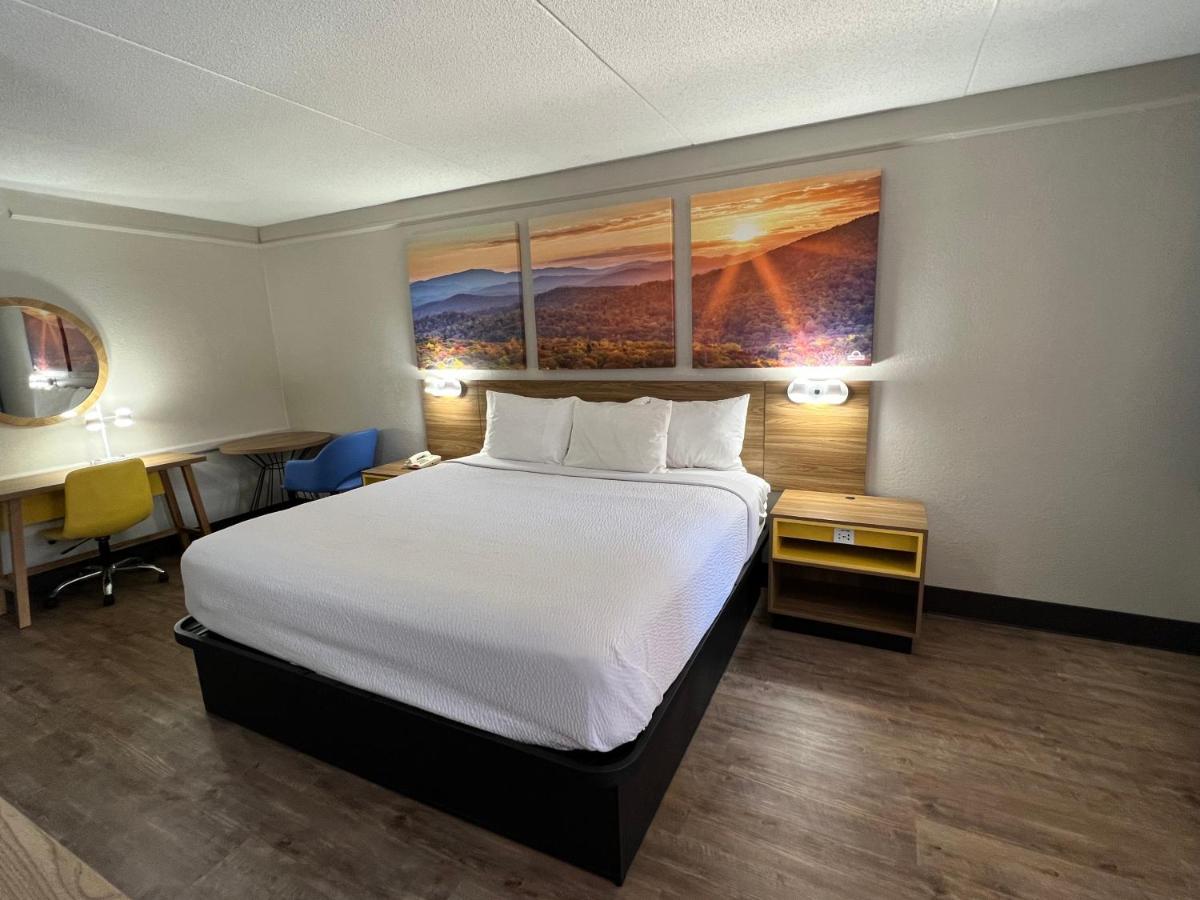 Days Inn By Wyndham Birmingham/West מראה חיצוני תמונה